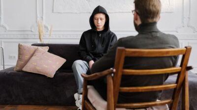 A therapist’s guide to AI chatbot safety for clients